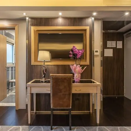 Deluxe Apartment *